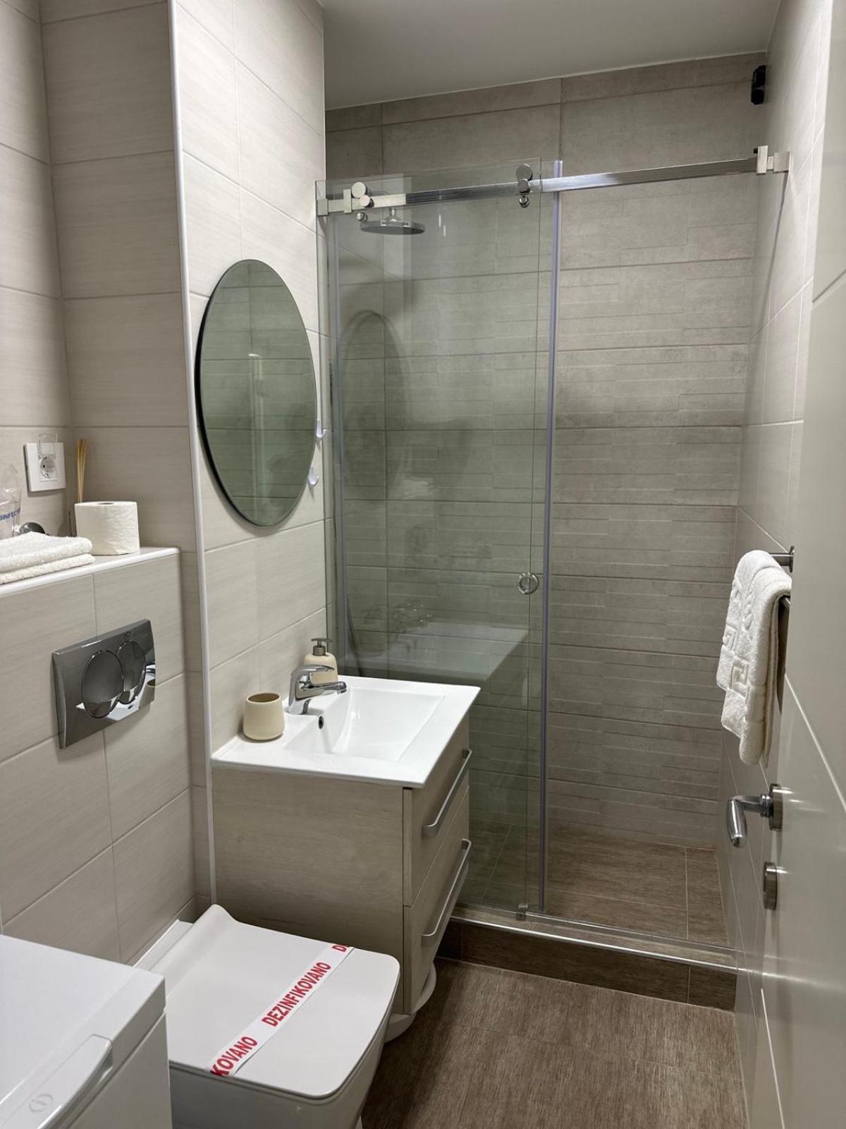 Apartman 8 เวิร์ดนิค ภายนอก รูปภาพ